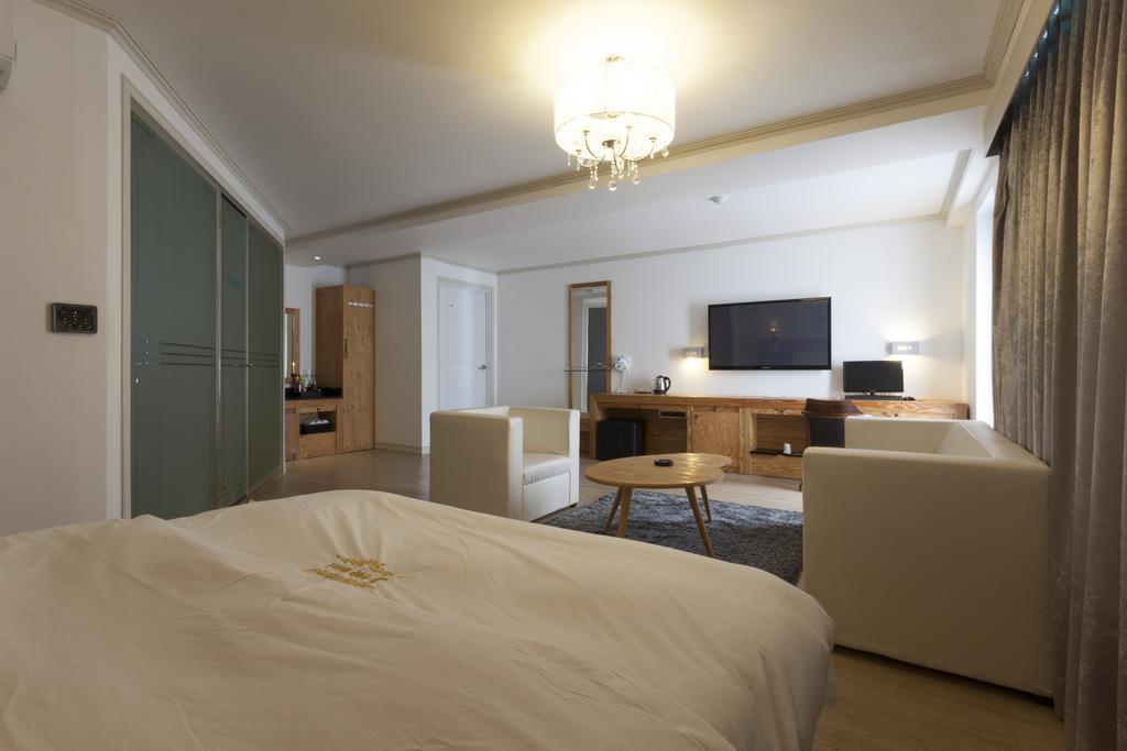 J-Top Hotel Siheung Chambre photo